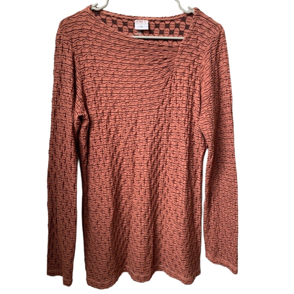 CMC Women’s Rust Black Puckered Long Sleeve Asymmetrical Neck Tee Shirt Blouse